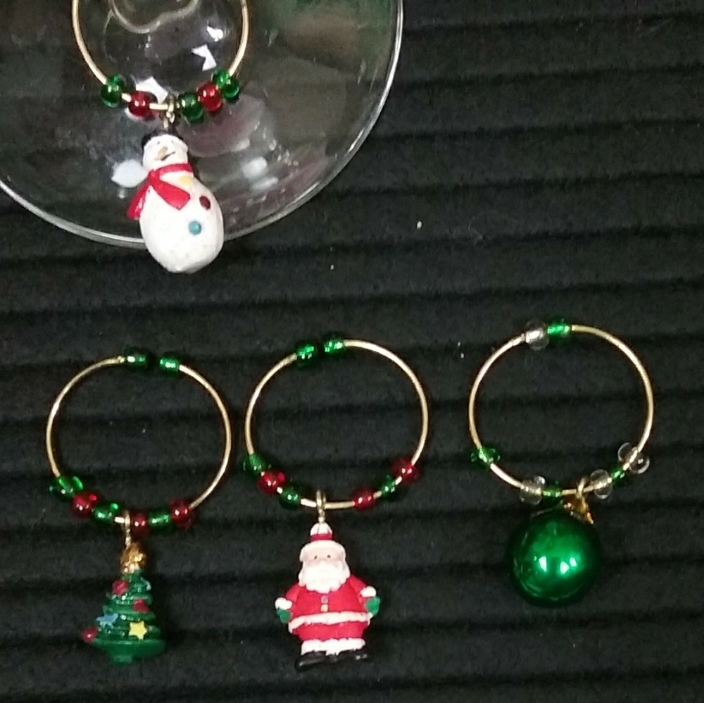 Christmas Theme Wine Glass Charms (4) - Picture 5 of 7